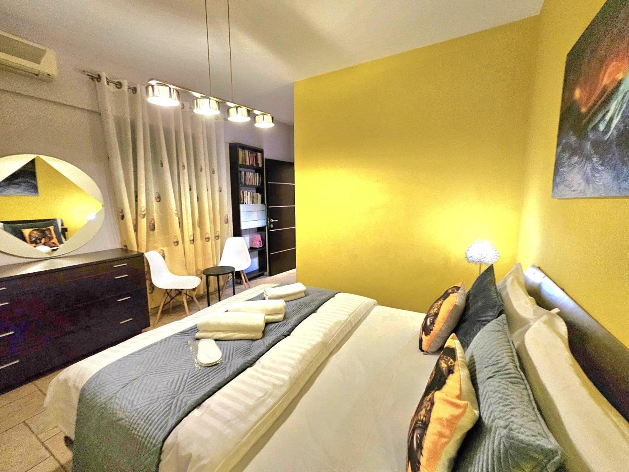 Center Apartment Easy_Luxury Tirana Bagian luar foto