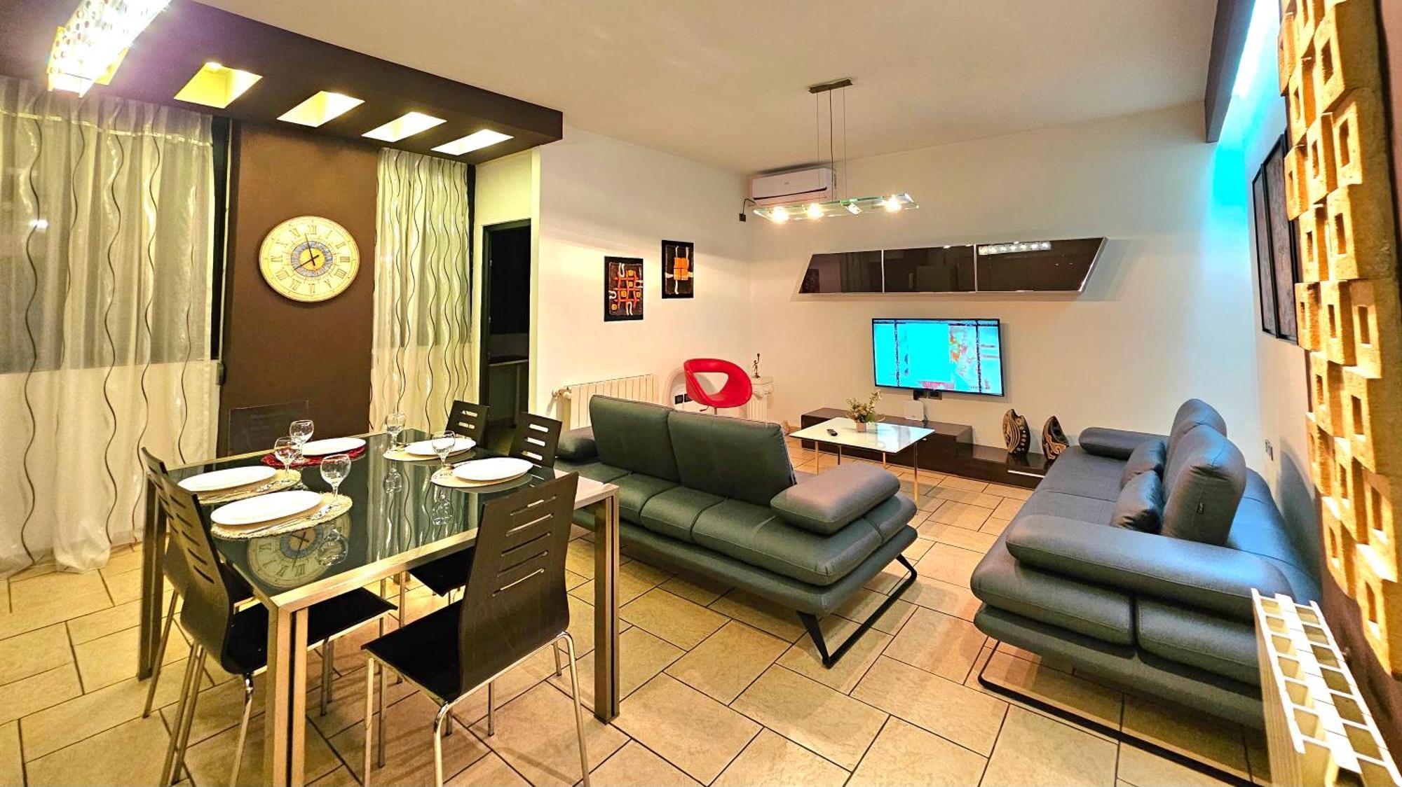 Center Apartment Easy_Luxury Tirana Bagian luar foto