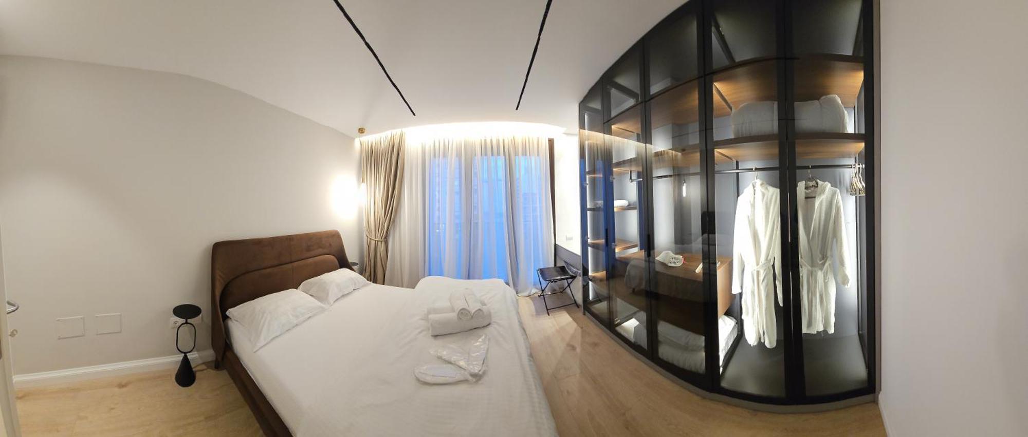 Center Apartment Easy_Luxury Tirana Bagian luar foto