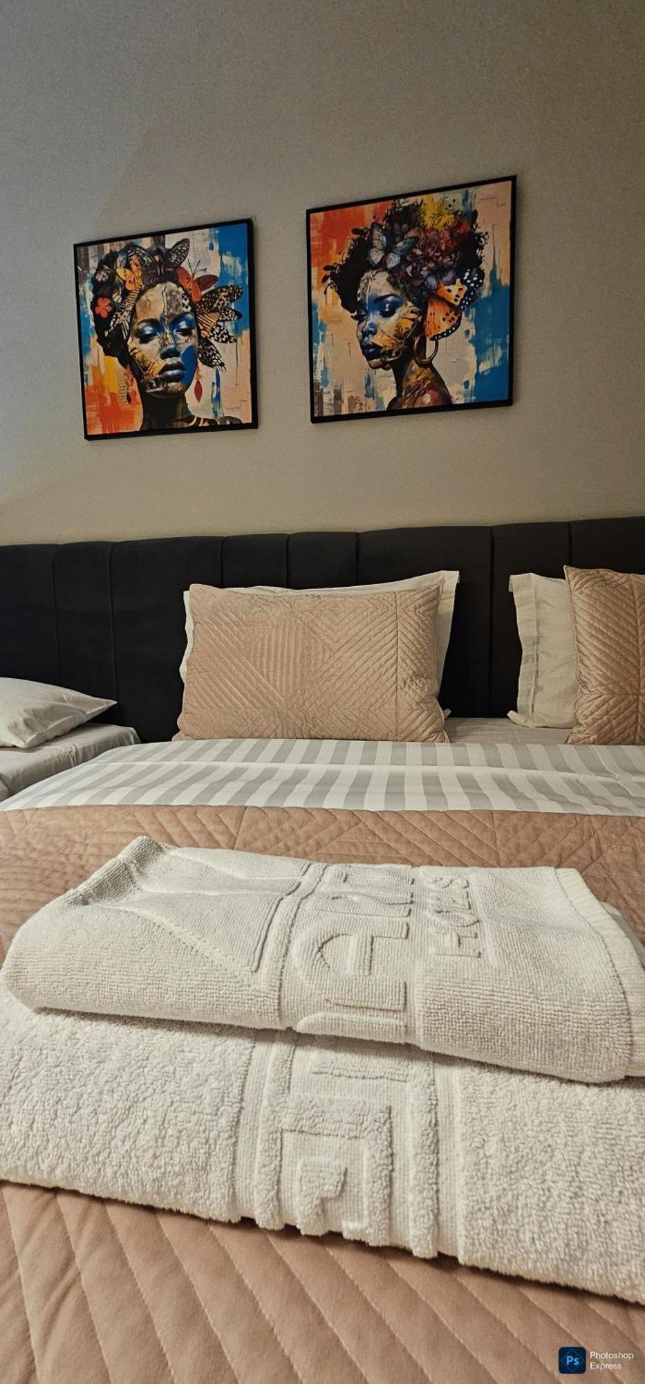 Center Apartment Easy_Luxury Tirana Bagian luar foto