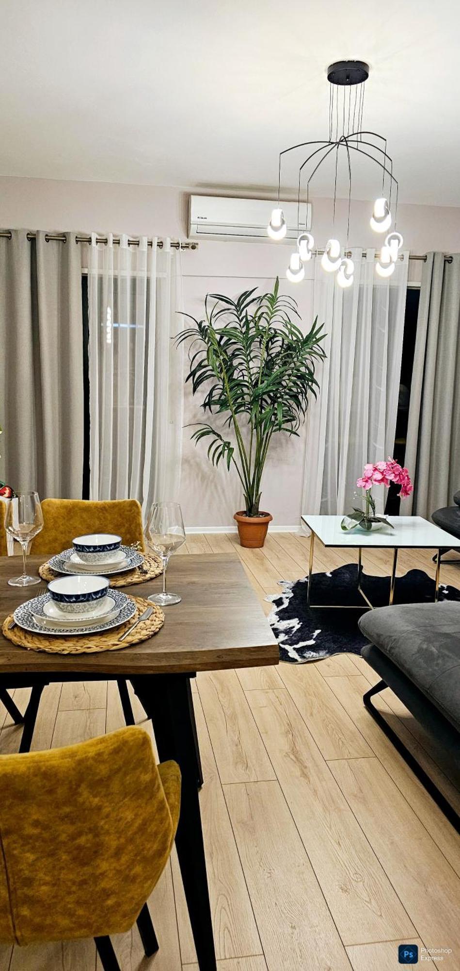 Center Apartment Easy_Luxury Tirana Bagian luar foto
