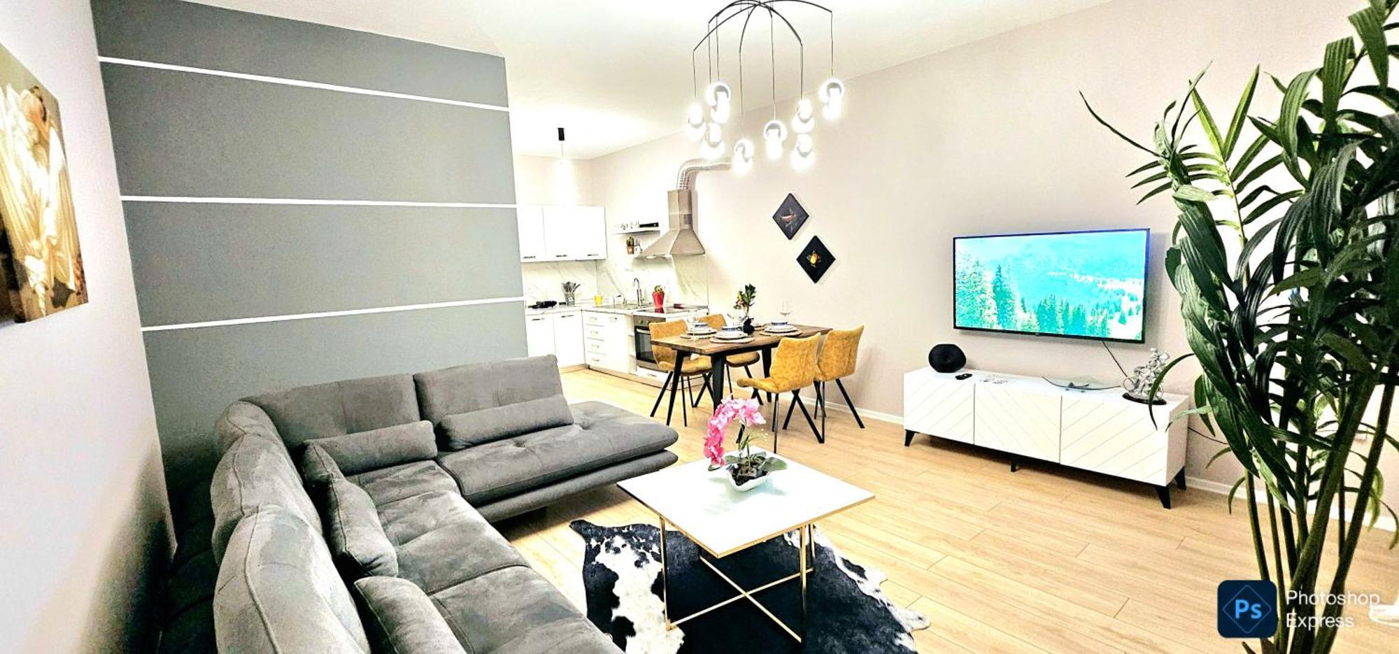 Center Apartment Easy_Luxury Tirana Bagian luar foto
